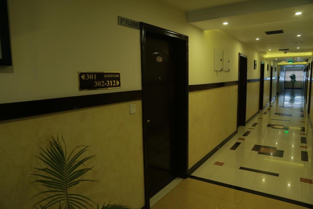 Hotel Jyothis Regency Palakkad Bagian luar foto